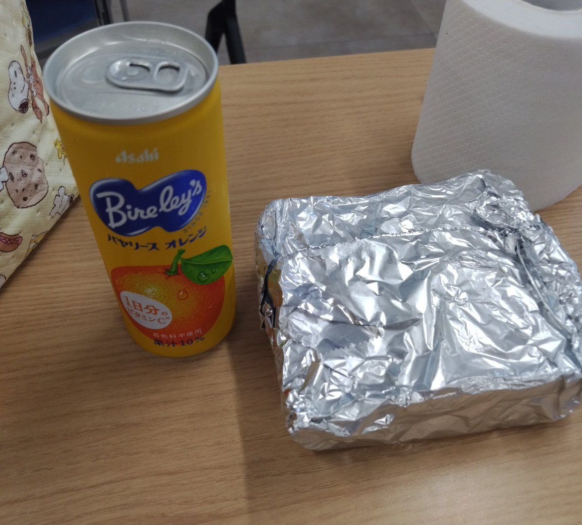 ToyBoxMitarashi's tweet photo. 今日のサンドイッチです、お弁当にサンドイッチを持って行く日は飲み物の方が楽しみだったりします。😋🥤 https://t.co/T3HVwJniaI