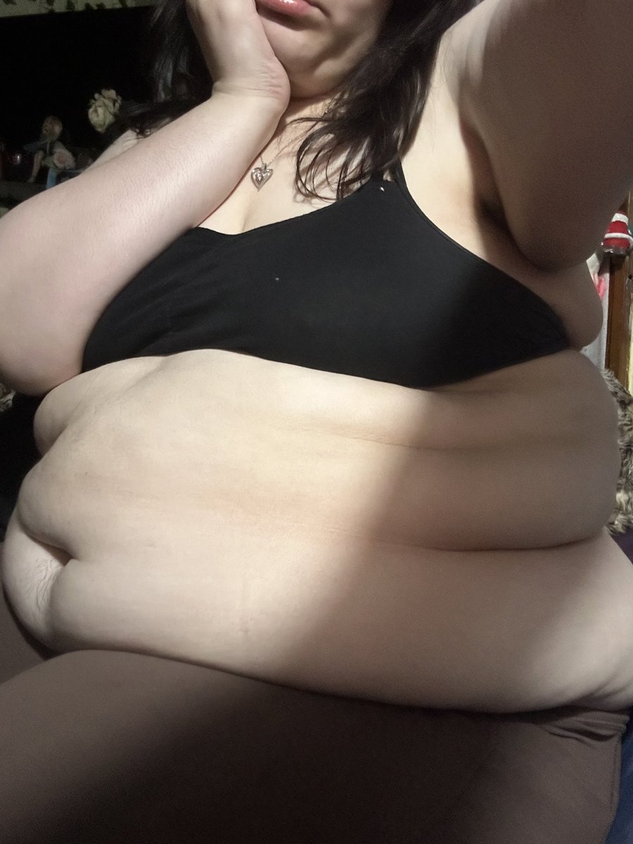 daniiaurora's tweet photo. i just ordered some bikinis so more stuff will be coming soon🥹 hope this will hold u over until then<3
#feederism #feedism #overweight #fat #obese #fatty #feedee #gaining #weightgain https://t.co/oPz2jBnFnc