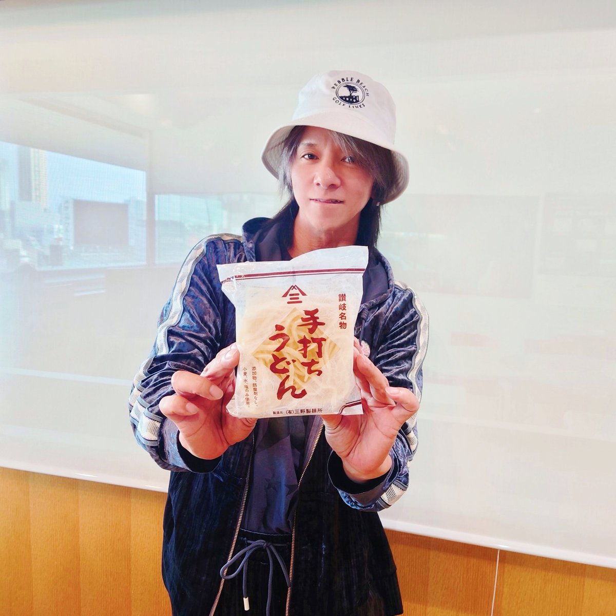 iDoBuddy's tweet photo. 麺類で1番美味しい物を探そうっ🍜
『松岡すする〜麺人類頂上決戦！〜』

″松岡すする″が麺を食す🥢
美味しかった麺を暫定1位とし
次の挑戦者と戦わせ、
麺類最強を探す企画です！✨️

初回勝ち残ったのは
『三野製麺所 乾燥讃岐手打ちうどん』
今回の挑戦者は…？

コーナーはこの後です💙

#ido851 https://t.co/rRjKQh0s1H