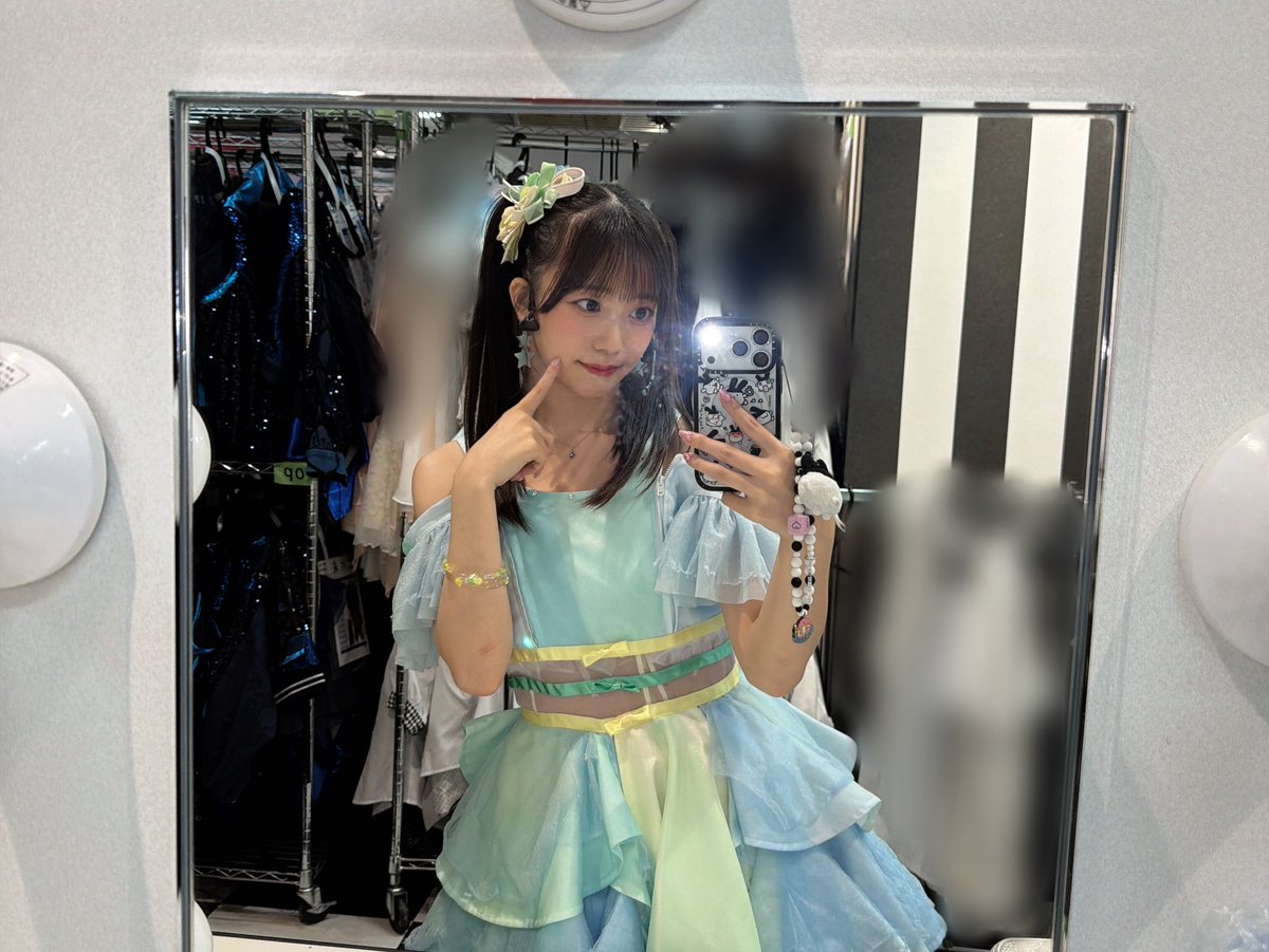 hiro129280's tweet photo. 12時30分はくりなちゃんタイム🌰🙏
昨日はここ天公演お疲れ様でした！ユニット曲ジッパーの水色の衣装は久しぶりに見た気がしますが可愛いですね😊センターをする事も多いのでセンターの色も好きです！
#くりなちゃんタイム
#栗山梨奈　#HKT48 https://t.co/GSGP3r8wOu