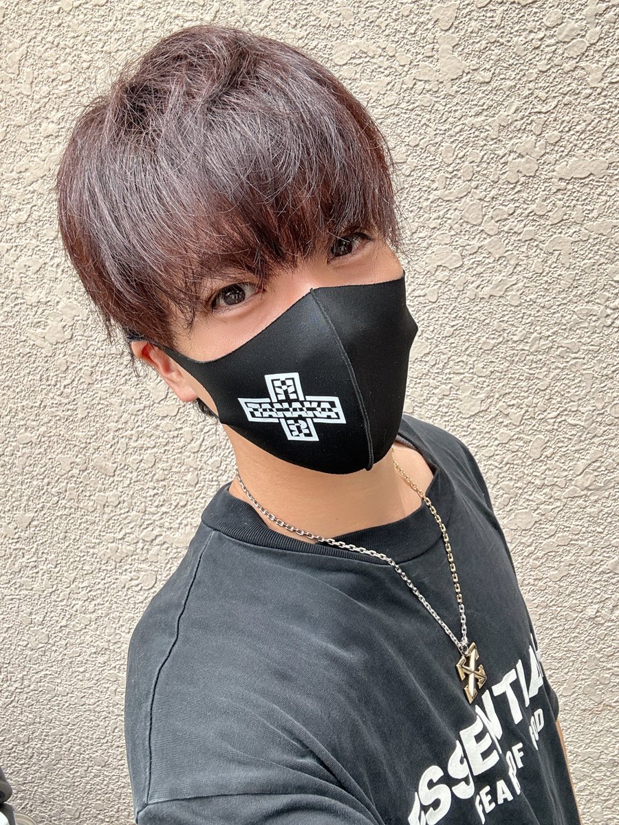 u_feeling's tweet photo. いざUkenバンド出陣です⚔️
田中佑生大はコーラスサポート🎤✨ https://t.co/JuYvhALyZH