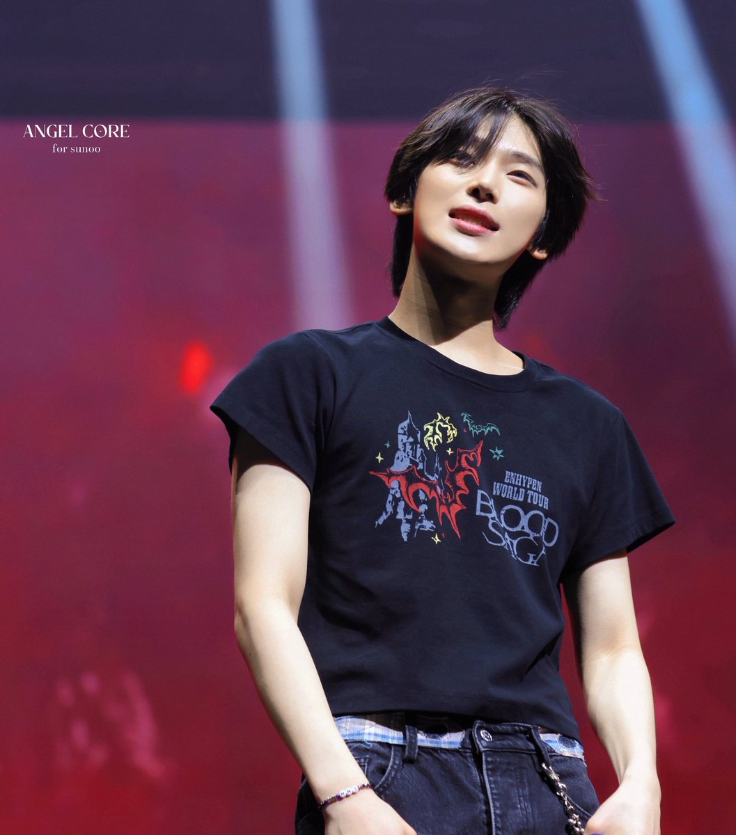 ftalsunoos's tweet photo. he is truly a real life angel 🥹 https://t.co/VNZMxh4m8Y
