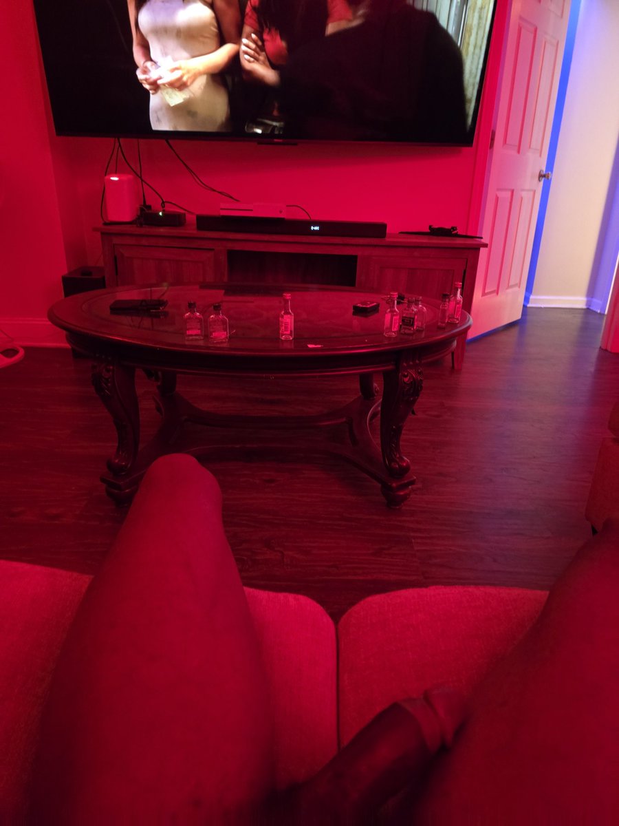 BossInsurgent's tweet photo. Dont make me drink aloneeeee https://t.co/BdtrqpTYII