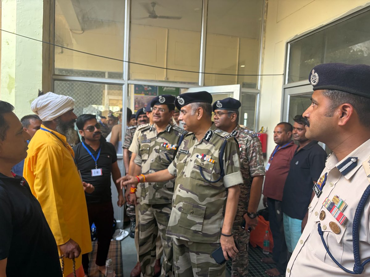CISFHQrs's tweet photo. DG CISF Reviews Security Arrangements for Shri Amarnath Ji Yatra-2026 at Jammu

Shri Praveer Ranjan, Director General, CISF along with senior officers visited Jammu to review the security arrangements for the ongoing Shri Amarnath Ji Yatra-2026. The visit included a comprehensive assessment of security measures, medical response mechanism, fire safety preparedness, facilities, logistics and inter-agency coordination to ensure the safety, security and convenience of pilgrims.

During the visit, the DG inspected Bhagwati Nagar Base Camp, the Joint Police Control Room (JPCR), CCTV Control Room and the Tawi River Front. He also interacted with deployed personnel and pilgrims, reviewed the security framework on the ground and emphasized the importance of maintaining operational readiness, continuous vigilance and seamless coordination among all stakeholder agencies.

The DG also chaired a high-level security review meeting with senior officers of the CAPFs, J&K Police, Intelligence Bureau, Indian Army and other stakeholder agencies. Commending the dedication, professionalism and seamless coordination among all security forces, he expressed confidence in their continued commitment towards ensuring the smooth, safe and incident-free conduct of Shri Amarnath Ji Yatra-2026.

#CISF #ShriAmarnathJiYatra2026 #AmarnathYatra #OperationalReadiness #PilgrimSecurity #Jammu #NationFirst #AlwaysVigilant #InterAgencyCoordination #HarHarMahadev

@HMOIndia 
@PIB_India 
@mygovindia
@DDNewslive 
@JmuKmrPolice 
@CISFNorth 
@crpfindia 
@ITBP_official
