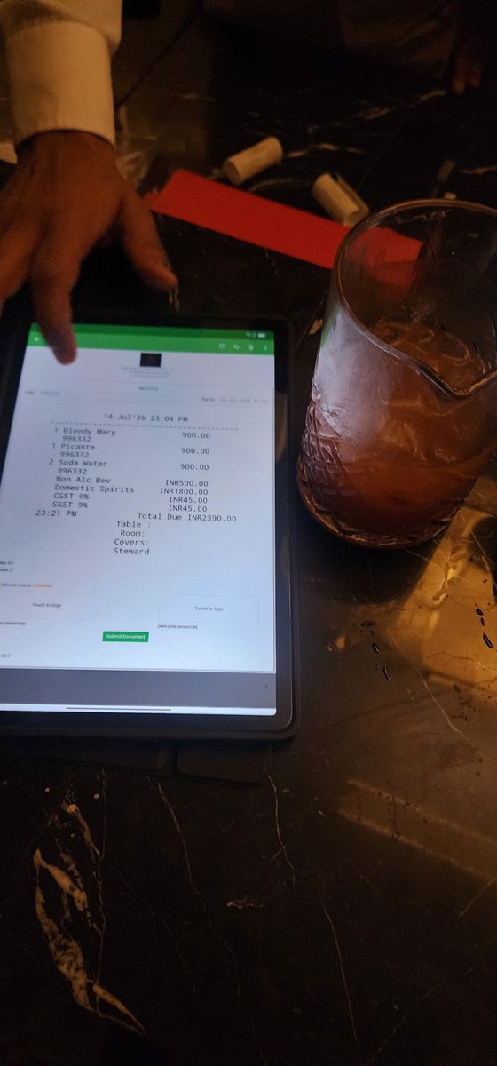 rohitagarwal280's tweet photo. Poor experience at ITC Welcome, Prayagraj. My cocktail was so salty it was undrinkable. The staff tried repeatedly to fix it but failed, yet I was billed for it. My bill also wrongly includes 2 soda waters instead of 2 lime waters. Photos of the drink &amp; bill attached. @ITCHotels https://t.co/JNzEkHAdHu