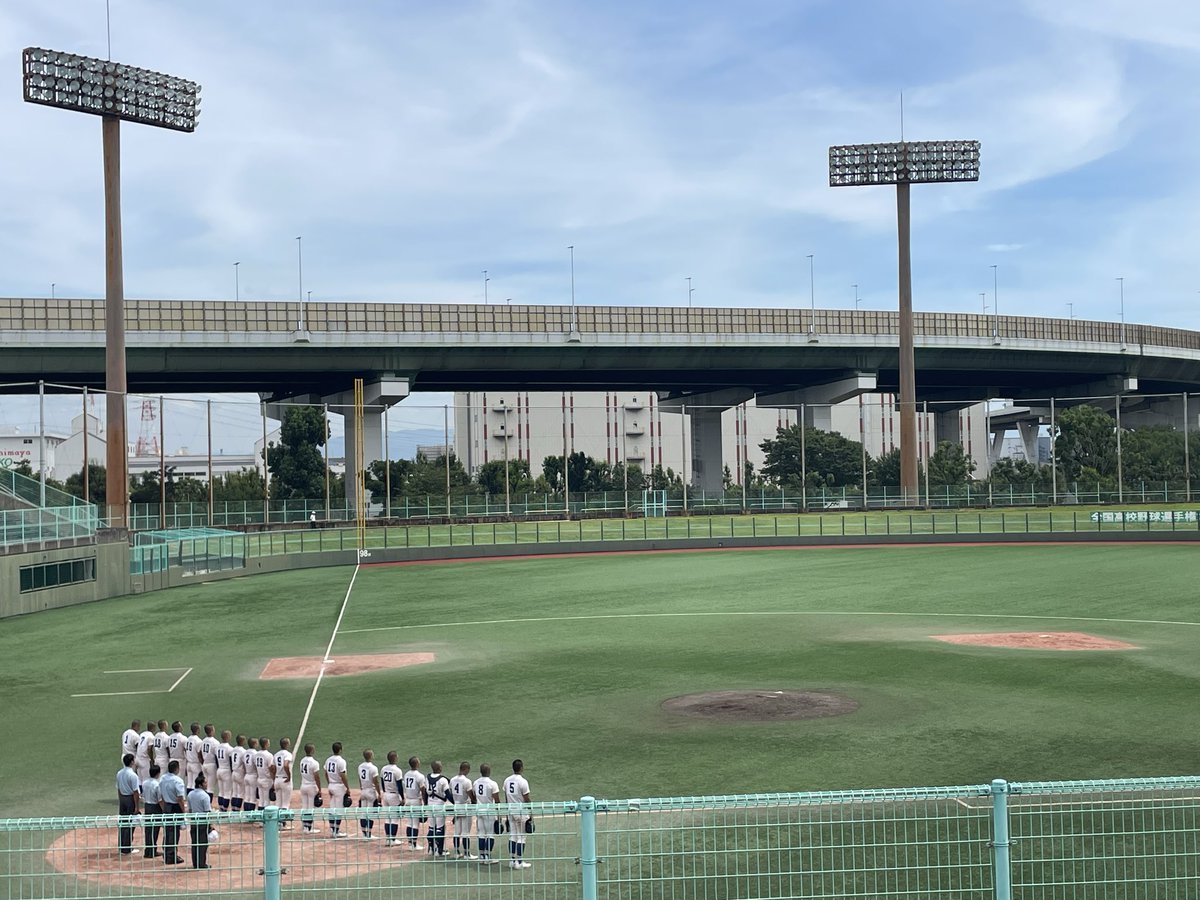 TKP1643972's tweet photo. 🏟️GOSANDO南港野球場🏟️
　⚾️第一試合　試合終了⚾️
履正社10-0千里青雲(5回コールド)
履正社)木村①・上山⑪△・加賀田⑩・三木、吉本
青　雲)一針⑩・宮辻①-加藤

1回表　履正社は4番辻のタイムリーで先制

2回表　履正社は千里青雲内野守備陣の乱れで1点追加

3回表　履正社は押し出しと6番北西7番髙津の連続タイムリーとバッテリーミスで5得点

4回表　履正社は4番辻5番大山田のタイムリーで3得点

履正社が10安打10得点機動力も絡め千里青雲を5回コールドで下しました。

木村-上山-加賀田のリレーで青雲打線を完封

千里青雲は一針-宮辻の継投も履正社打線を止めれず敗れました。
千里青雲の選手お疲れ様でした。