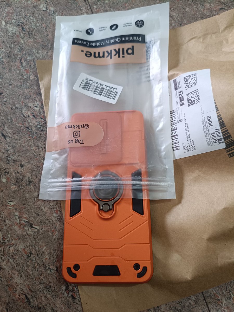 __therealsharma's tweet photo. I ordered a mobile cover for 200 rs from Amazon and I got a completely different one. I have also placed a return request but there is no solution yet. I am posting the official photo of my product and the photo of what I received. @amazonIN https://t.co/0yNJfTaW9U