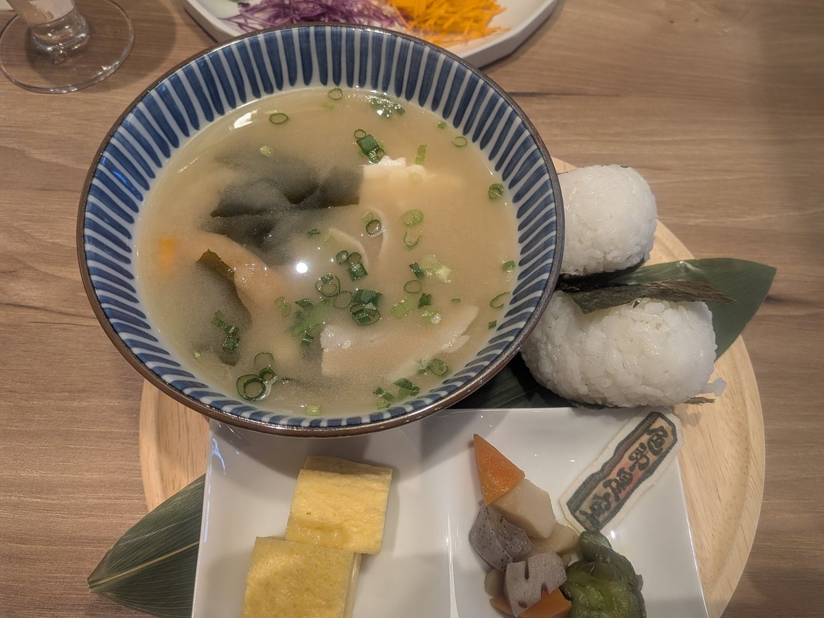 NOA80400877's tweet photo. ふつうに美味しい🍙w https://t.co/GFdTqSHSLA