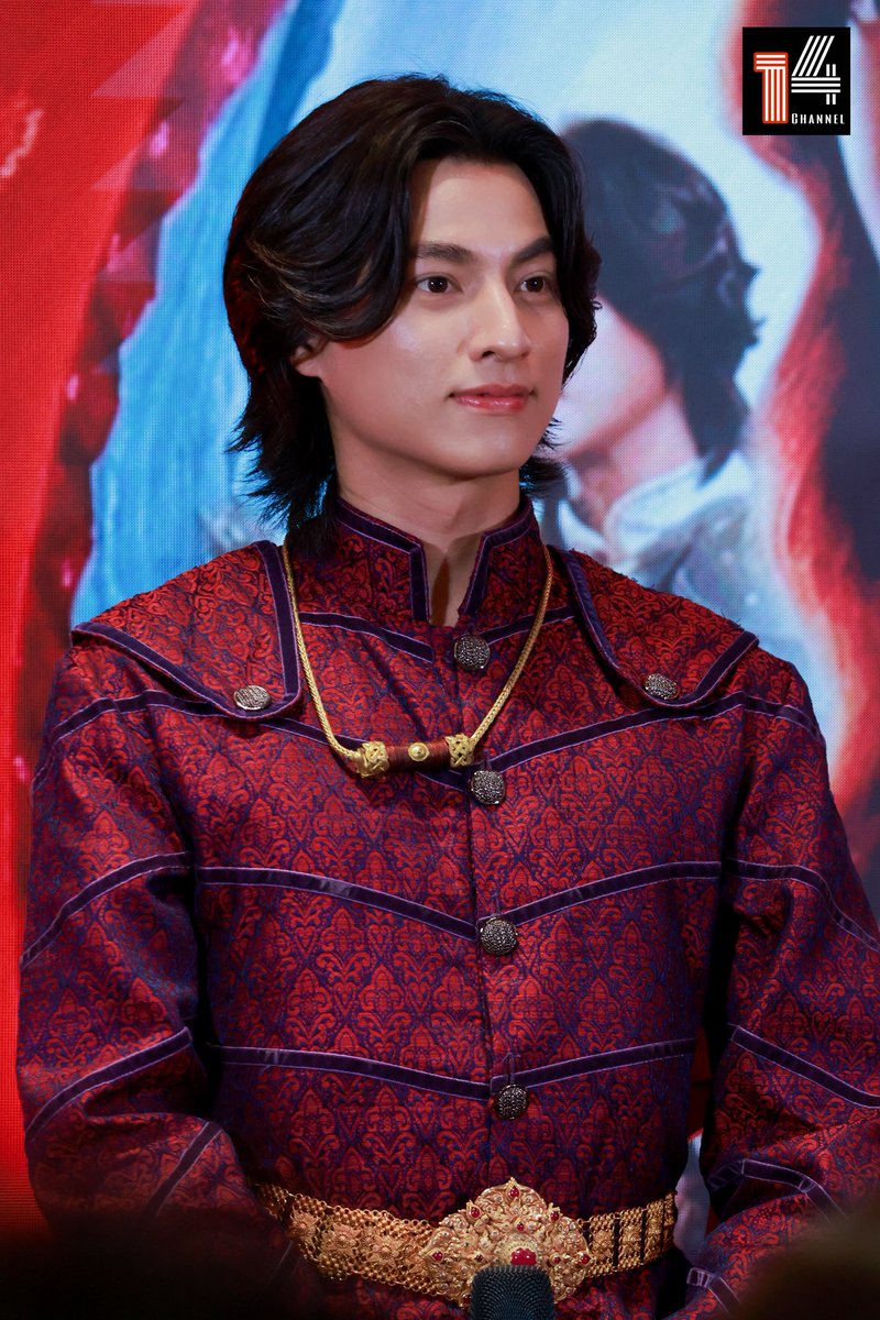 fourteenchannel's tweet photo. "กลัฟ คณาวุฒิ" ร่วมงานแถลงเปิดตัวภาพยนตร์ "อัศจรรย์วันทอง"✨

GULF​ X IN THE NAME OF LOVE PRESS
#อัศจรรย์วันทอง
#InTheNameOfLove
#GulfKanawut https://t.co/lKipw3eiRs