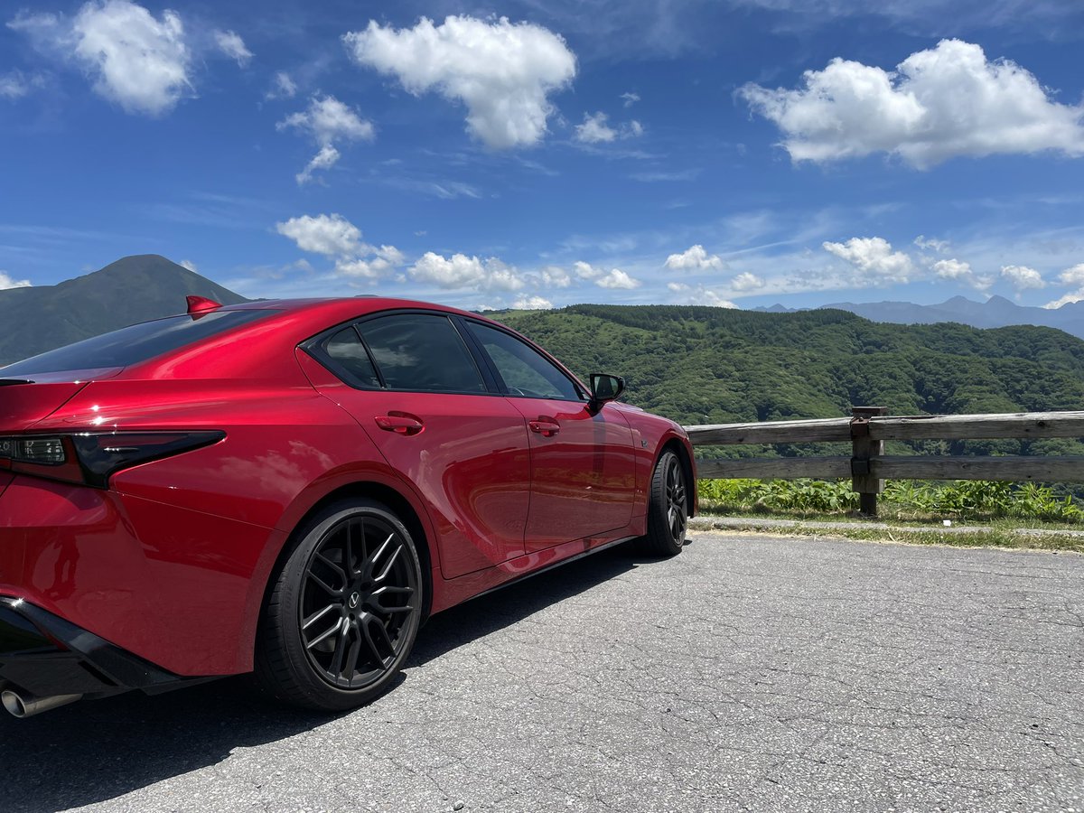 showwin's tweet photo. (たぶん)1年ぶりのビーナスライン！この車では初めて。
1ヶ月前から行きたいなーと思ってたけど梅雨でずっと天気良くなくて、晴れの日に来れて良かった。 #IS500 https://t.co/O5FZrgAGQC