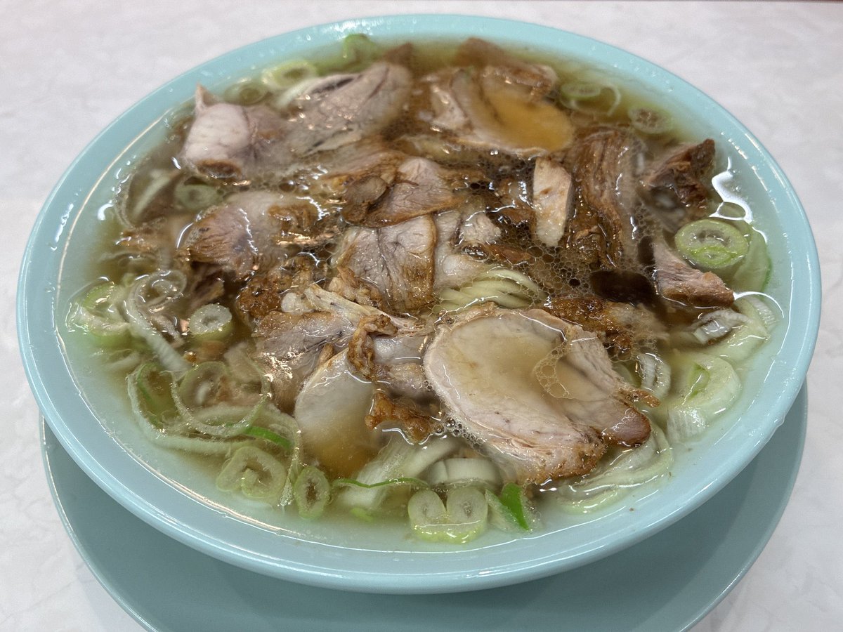 はい☹️ 超久し振りの「ちゃん系ラーメン🍜」✨ なみなみのスープ