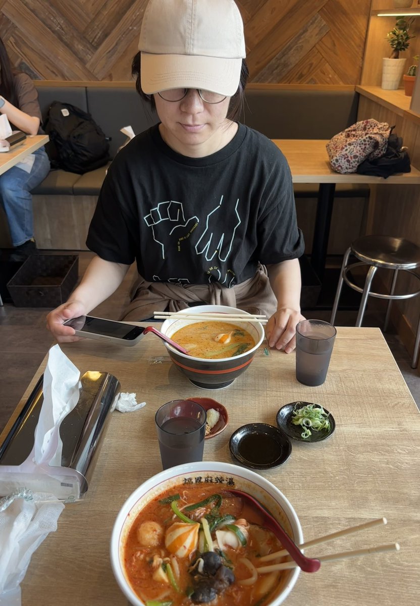 on_ichi's tweet photo. 初めて麻辣湯、選び方分からんで全部乗せで2500円くらいした。うまかった。 https://t.co/WBH4BeFyUN