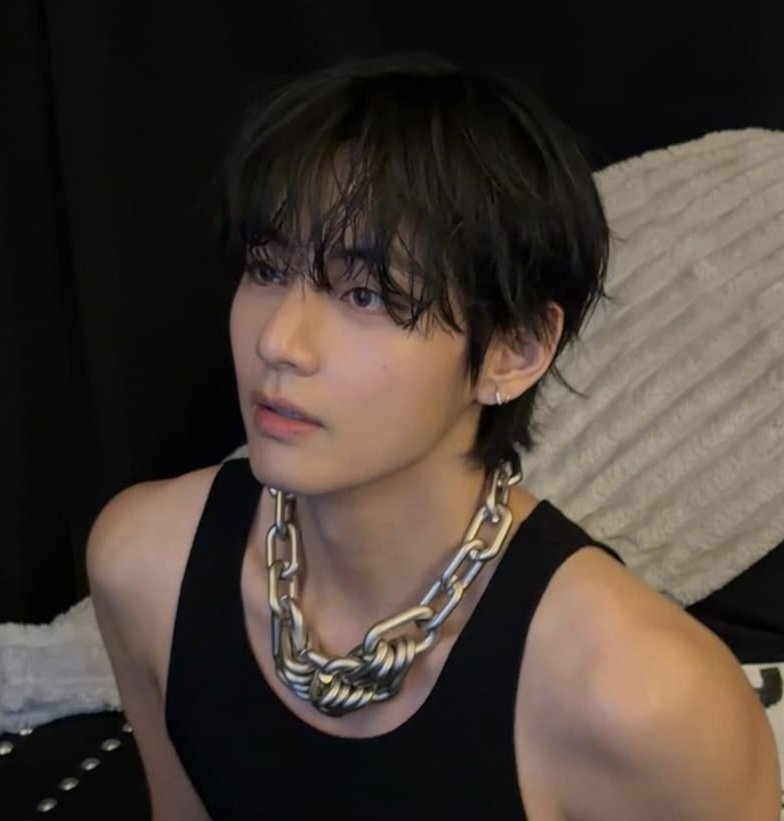 kvneesocks's tweet photo. AU #kooktae — AD-DICK-TION

Después de un inesperado beso con J.K, la mente de T.H, un chico supuestamente "hetero", se vuelve un caos. Con tal de sacarse la duda, decide proponerle un trato.
​Lo que empezó como un mero experimento, terminará ocasionando una peculiar adicción https://t.co/nhXHoXsJTx