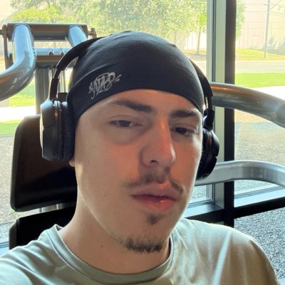 2222ghosts's tweet photo. #NewProfilePic https://t.co/EBr7dJwZKY