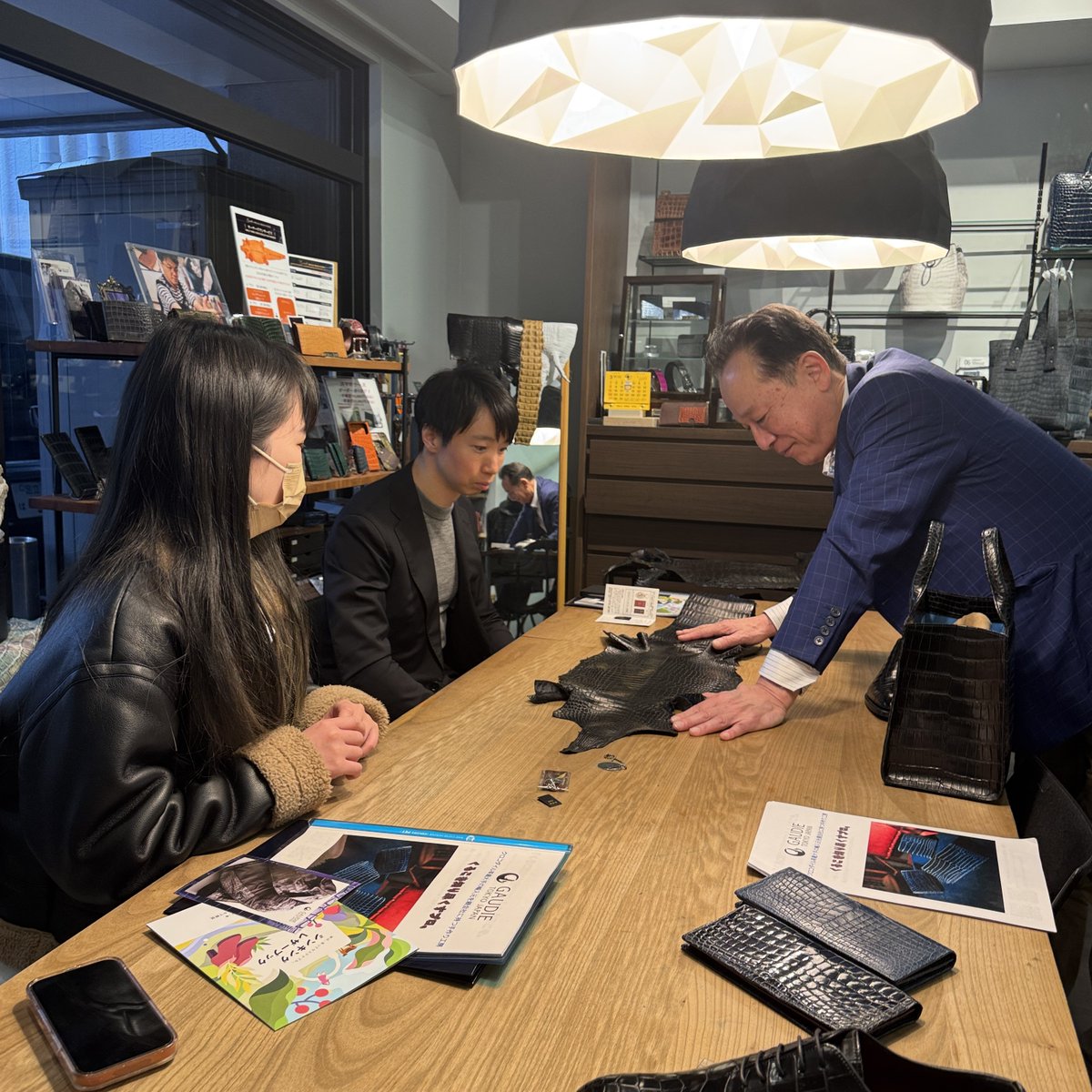 gaudieshop's tweet photo. 本日から
大丸札幌店イベントスタート！
クロコダイルは、
写真だけでは伝わりません。

だからこそ、
「まず見ていただくこと」を
私たちは大切にしています。
ぜひ実物をご覧ください https://t.co/xFfbwbhrHl