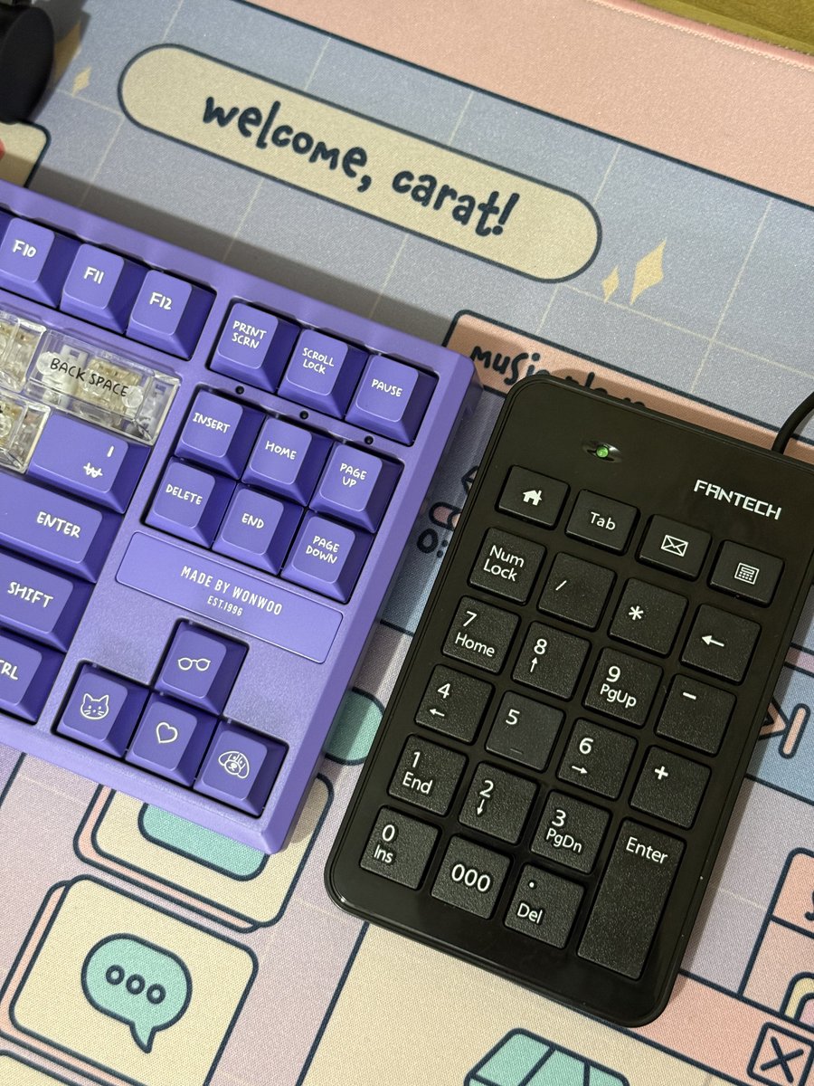 seheaventeen's tweet photo. sa next na release ng keyboard mo @ jww sana may numeric keys na kase hindi talaga nakaka estetek yung ganito 😭😂 https://t.co/9t05blCFcP