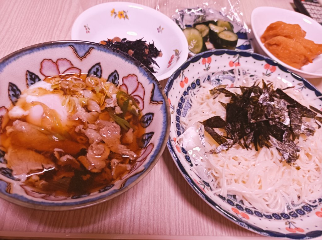 supercat_Quest's tweet photo. 嫌いだけど、、、流石に暑すぎて素麺食べてる。
豚肉と九条ネギを麺つゆで煮て、温泉たまごを入れて食べてます。
温泉たまごは75℃の15分がベスト。

しかし素麺自体何の味もしないし、何が美味いのか分からん🥲
麺つゆが美味いだけ。 https://t.co/BtTU29fHMb