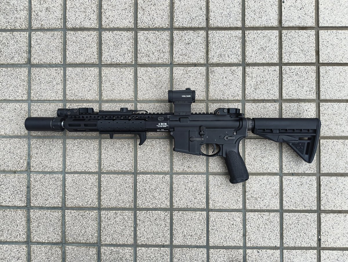 wasabi_airsoft's tweet photo. EVOLT 3本目
AR15 BCM 11.5 SBR
#東京マルイ
#EVOLT
#NKG https://t.co/6Kbf0X6lbl