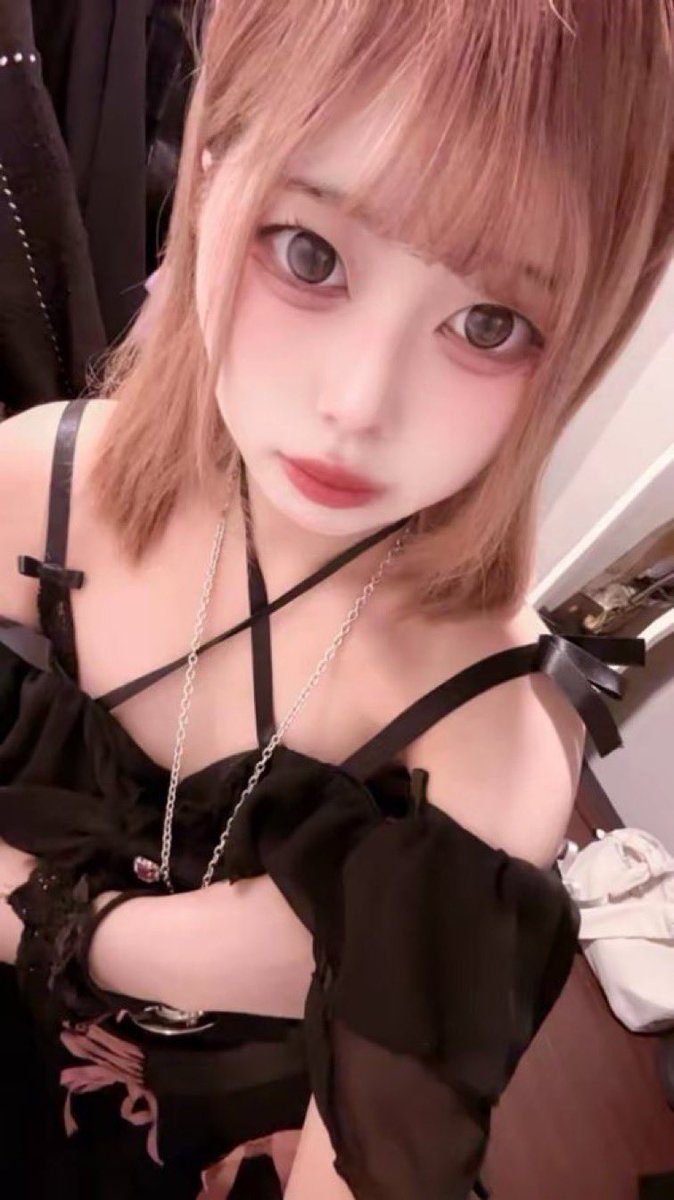 misery_akiba's tweet photo. ⛪️7.15  18:00おーぷん⛪️

🖤とうり　@misery_touri 

🖤あき　　@misery_aki 

🖤よう　　@misery_youu 

🤍みお　　@misery_mio_o 

🖤るか　　@misery_ruka 

🤍りお　　@misery_rio 

 ✝️ご来訪心よりお待ちしております✝️ https://t.co/YMvIYJQeZa