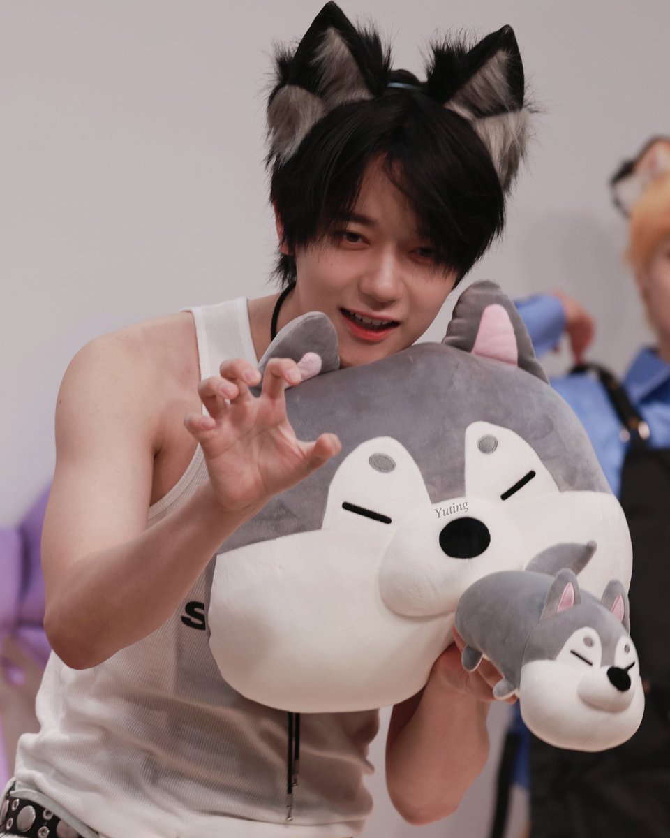 001y_y004's tweet photo. 🐾#예찬 https://t.co/Hlw2I9FmPz