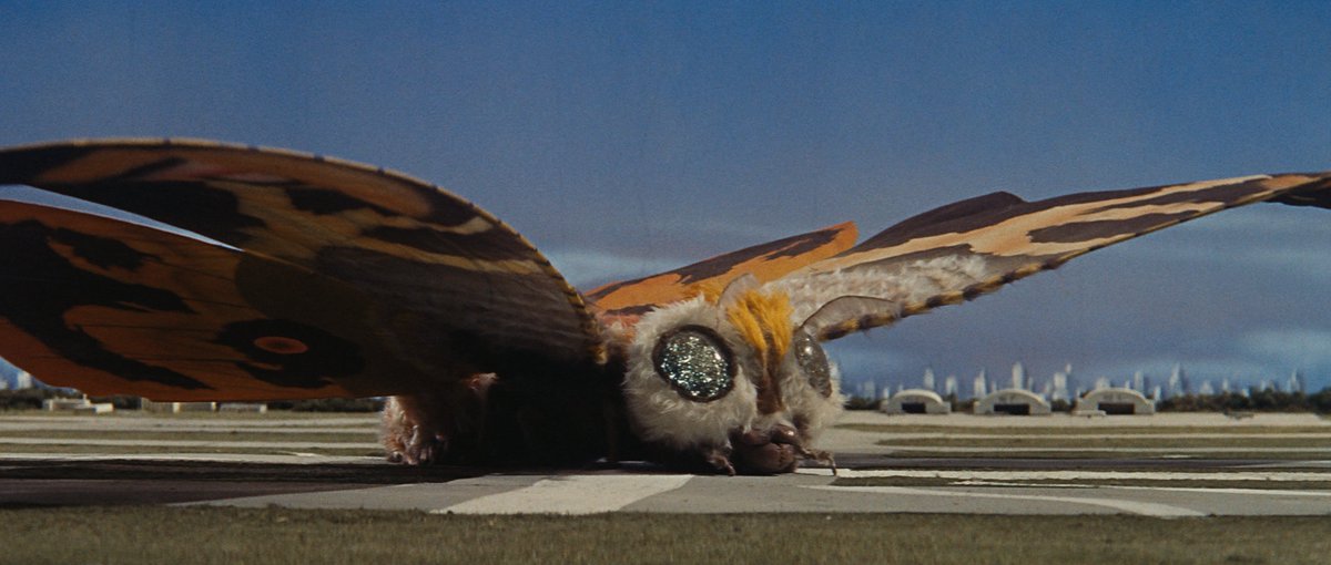 4k_Kaijueiga's tweet photo. Mothra (1961) 4K UHD https://t.co/20E3uWdmlE