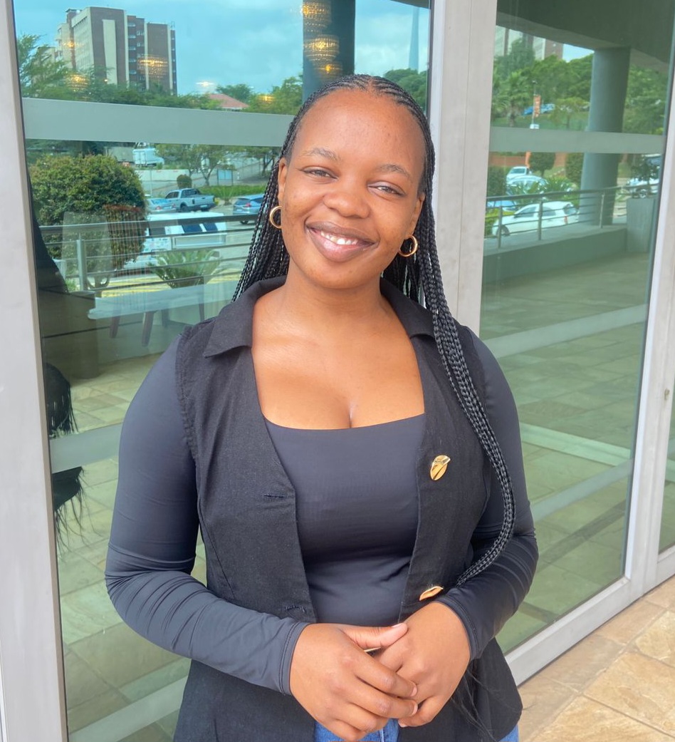 FlowComms's tweet photo. Anga Gangatha was one of 10 PR and comms students from UJ who spent a week job shadowing at Flow.

“I am grateful to the Flow team for the opportunity to learn from experienced professionals,” she said

We wish you all the best for the future, Anga. ⭐

#Jobshadowing https://t.co/u3xcybeETt