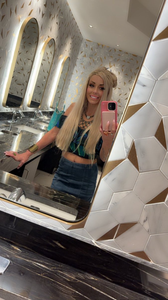 ChanelSheGetit's tweet photo. @hhhhtt112 New Page! Just Started My 18+up page.  Be my 1st Subscriber for Super VIP Treatment and Photos and Personal Video Chat! Tonight Only!

https://t.co/1ZtsgnyLaM https://t.co/23pqUgYQLF