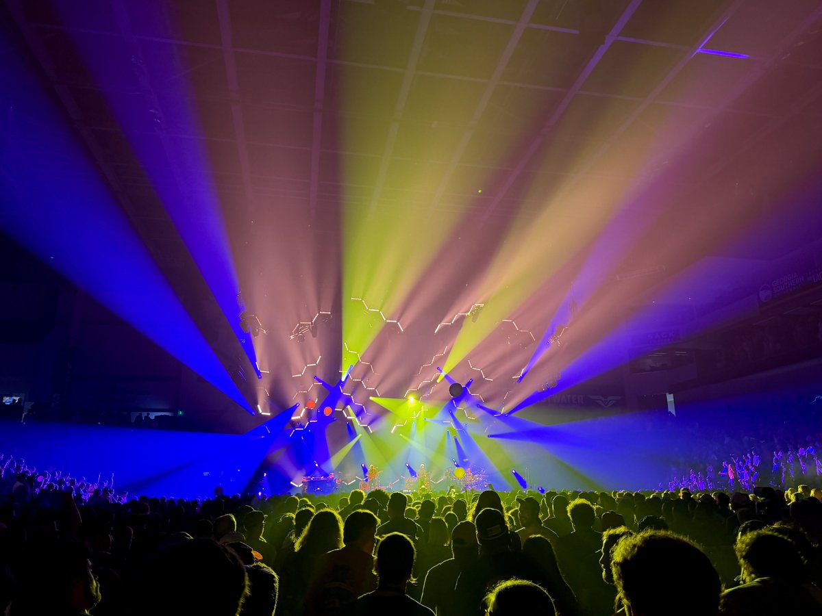 Wombat_Matt's tweet photo. Amazing Phish show in Savannah tonight 😯 https://t.co/8R61rrYjDe