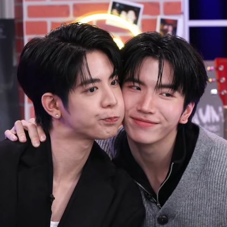 lasodaapoop's tweet photo. ⋆. 𐙚 ˚ busco mutis ˚ 𐙚 .⋆

#bltwt #thaibltwt #kpoptwt

she/her 🇲🇽

୨୧ 
seakeen
pondphuwin
williamest
aouboom
geminifourth

୨୧ 
txt
enhypen
boynextdoor

୨୧ 
lykn
clo'ver
dexx
jasper

୨୧ si hablamos una vez, probablemente ya te adopté

↻ + ♡ = mutis https://t.co/NI5WzbEvWO