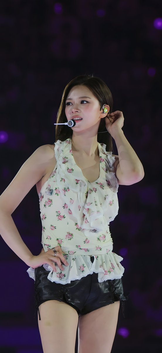 ForeverTwiceOT9's tweet photo. This is for in Seoul -- Jeongyeon. Part 2

FULL SCREEN WALLPAPERS.

Go to my Google drive and download 80000 HD Twice photos for free.

#TWICE #트와이스 #ONCE #원스 #OT9
#정연 #ジョンヨン #定延 #JEONGYEON https://t.co/TksuNLwEJJ