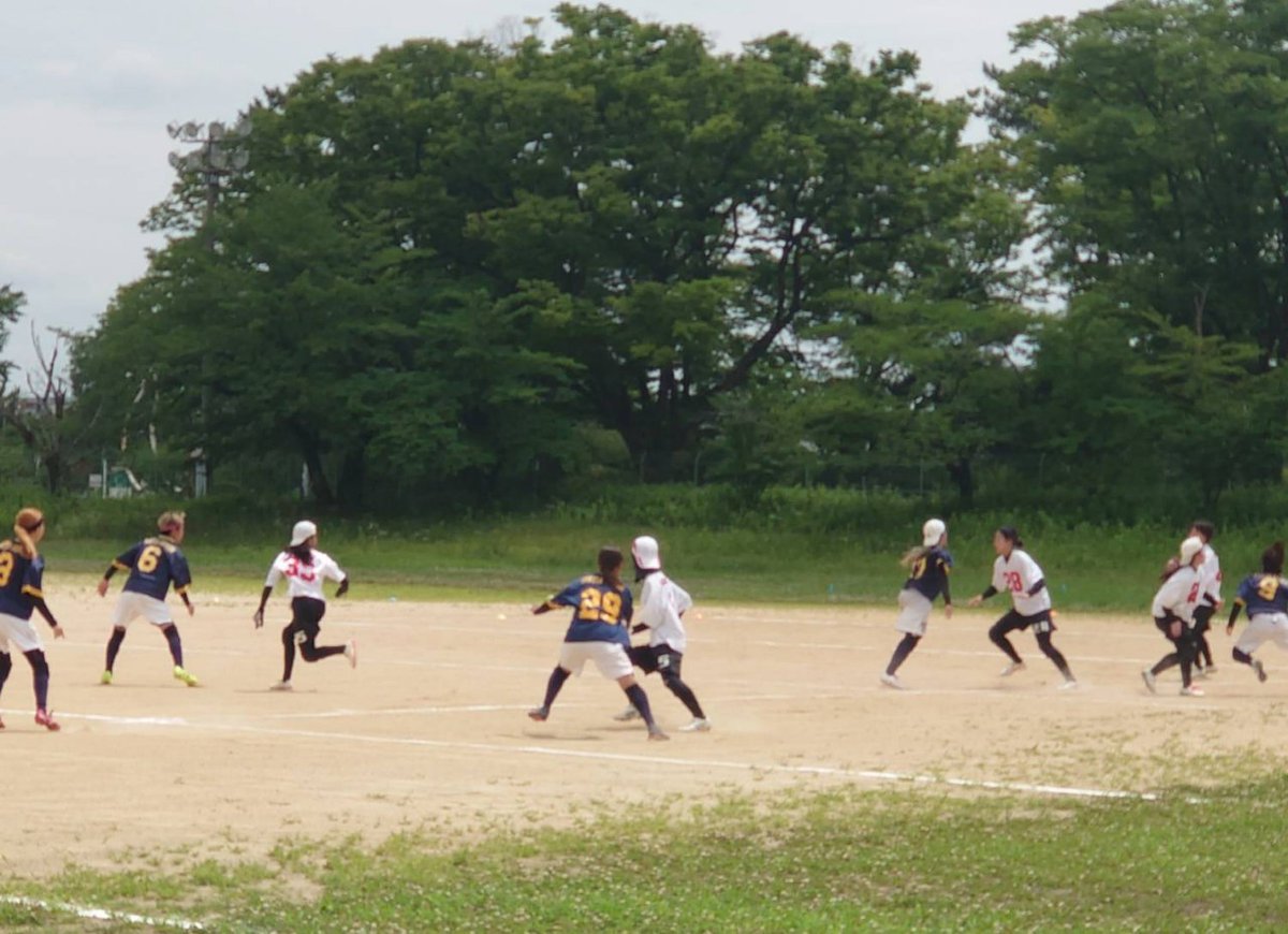 Rooks_1994's tweet photo. こんにちは😃

7月12日(日)に合同スクリメージが行われました！

関西の学生、社会人チームが集まり、前後半10分ずつ、様々な組み合わせで試合を行いました🔥

｢挑戦｣をテーマに挑み続け、たくさんの経験を積むことができた1日となりました！

#神戸大学　#春から神大　#タッチフット https://t.co/2Ig5Mx6ObQ