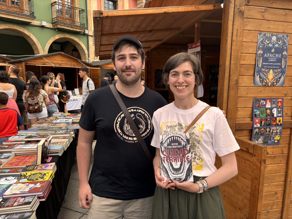 hpenamanterola's tweet photo. Copiando el estilo de @FranciscodPaula para el primer día del @festivalcelsius. https://t.co/gLt0nUivEA