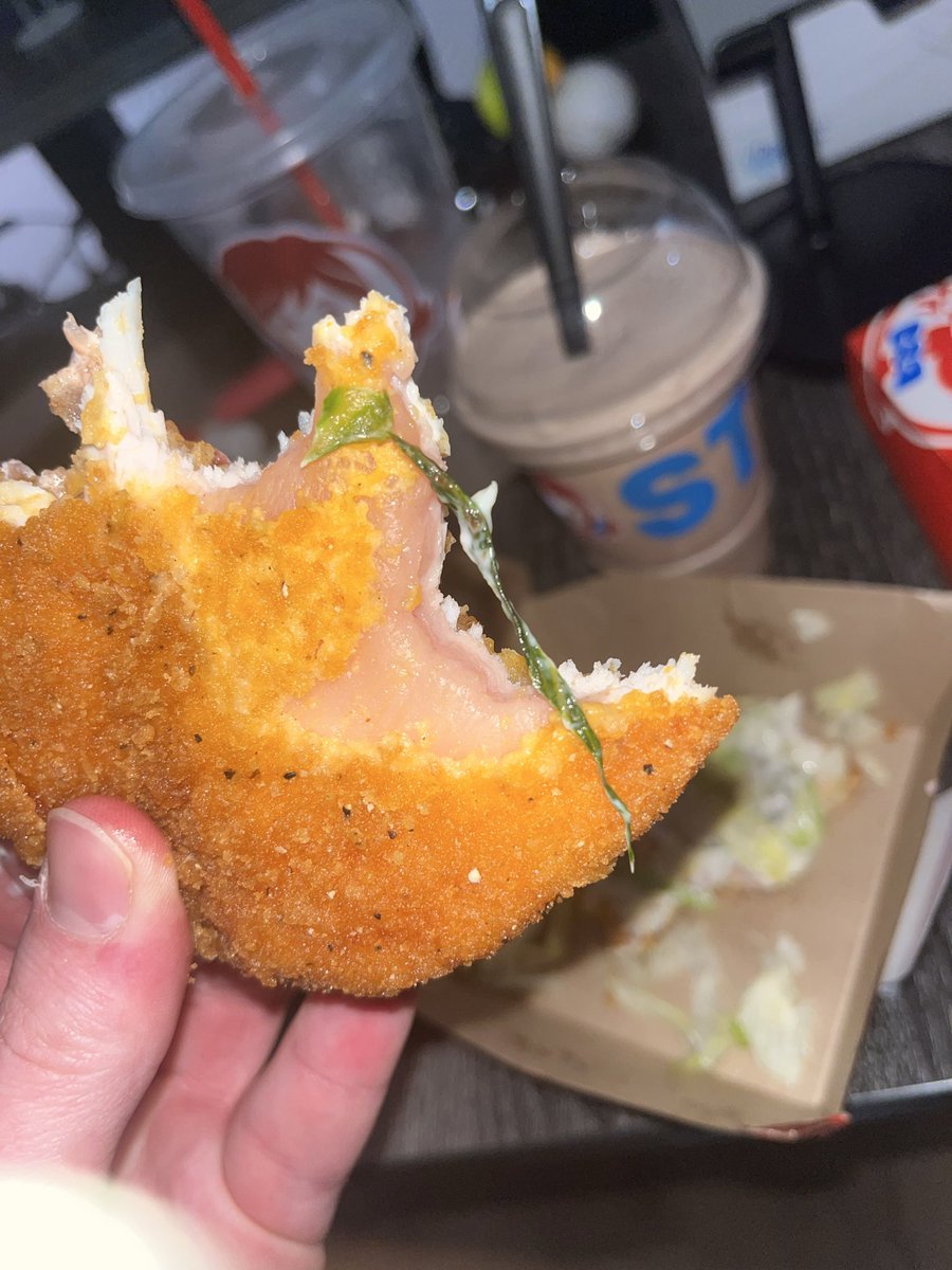 T_Georgie6's tweet photo. @Wendys How many retweets to pay for my hospital bill https://t.co/1d84CXX3WQ