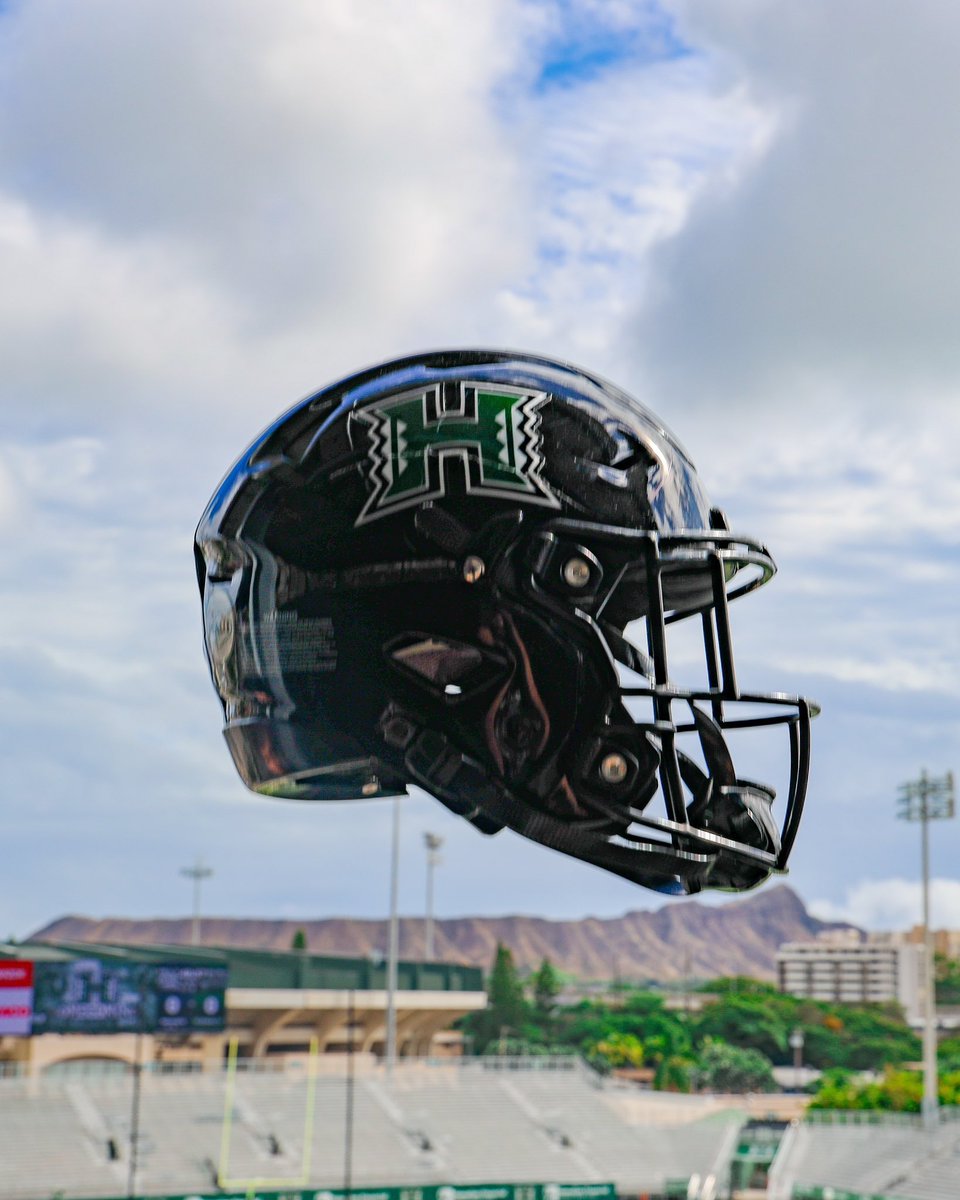 KcSmurthwaite's tweet photo. Hopping on with my friends at @HIsportsradio tomorrow at Mountain West Media Days. 

Comment below or DM them or myself if there are any questions/topics you’d like answered. 🫡

Go ‘bows! https://t.co/mBFZ6fYXr1