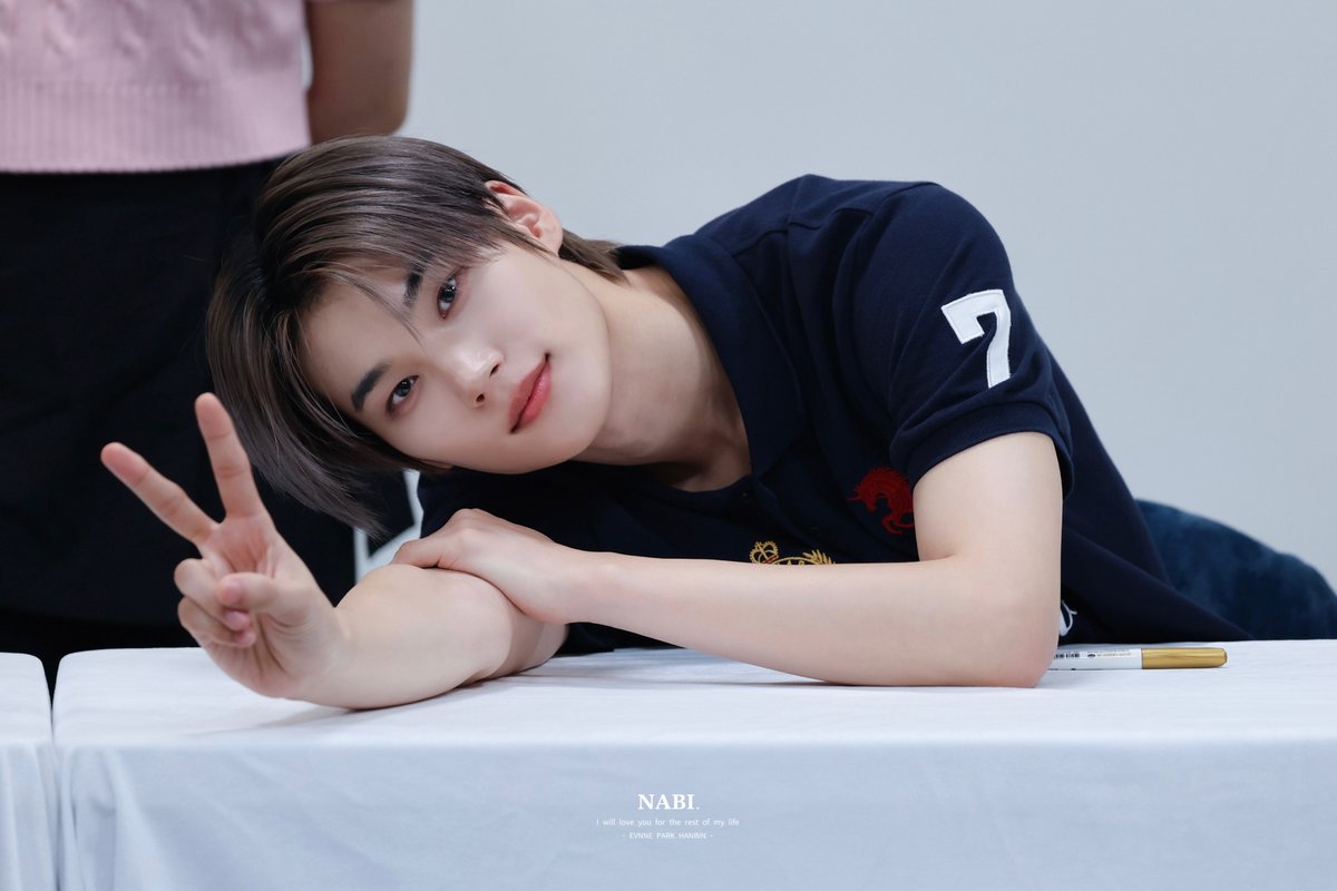 iluv_bin31's tweet photo. 260711 팬플리🤍
#박한빈 #PARKHANBIN #パクハンビン
#EVNNE #이븐 https://t.co/I7wbu1x973