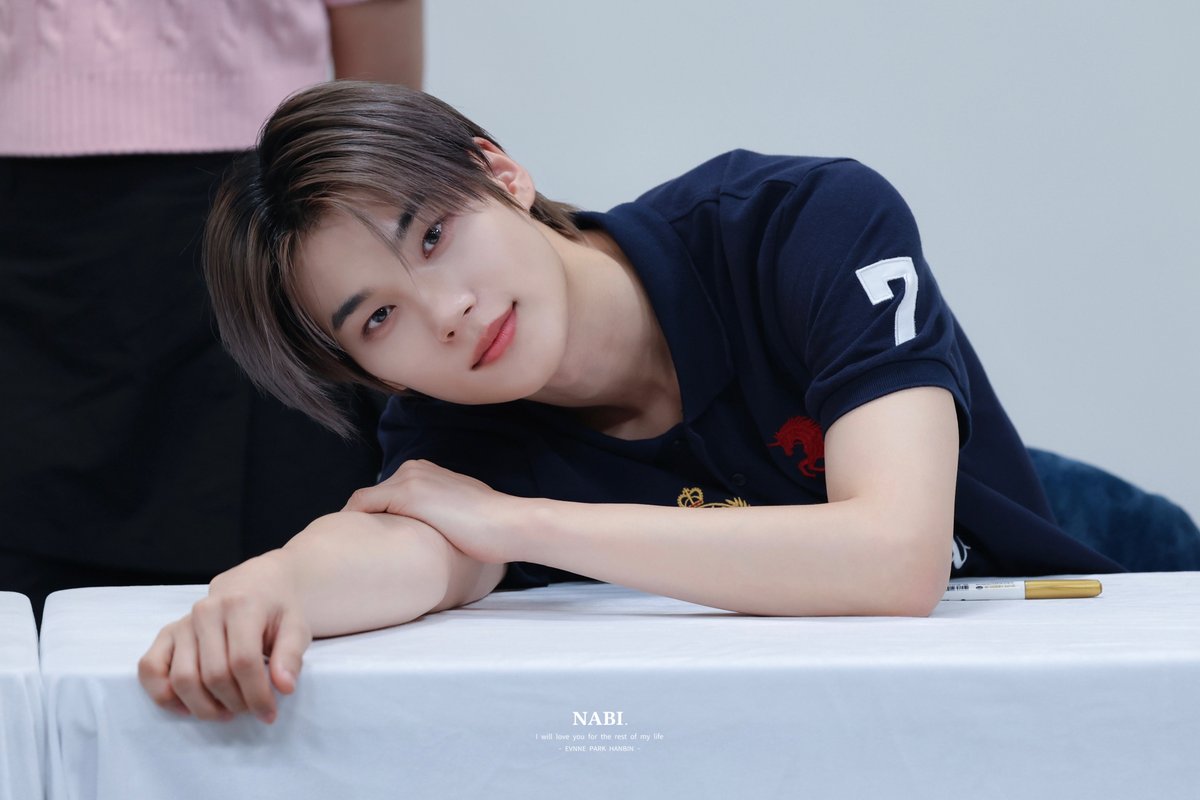 iluv_bin31's tweet photo. 260711 팬플리🤍
#박한빈 #PARKHANBIN #パクハンビン
#EVNNE #이븐 https://t.co/I7wbu1x973