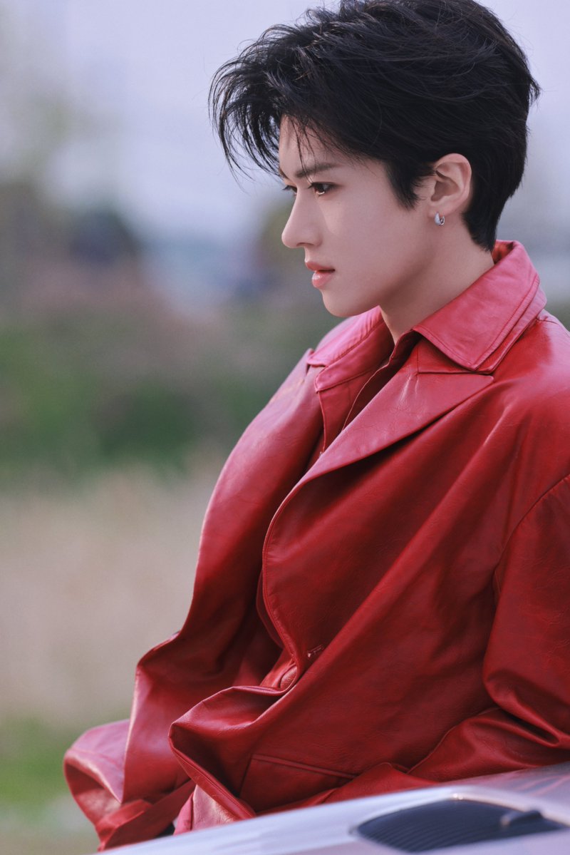 BitterButHappy's tweet photo. สตูฯ ลงเซ็ตชุดแดงแล้ว วิชวลมาก แสนจะหล่อเหลา ♥
#YanAnxFloating #闫桉 #เหยียนอัน #Yanan https://t.co/6WvmoTChf4