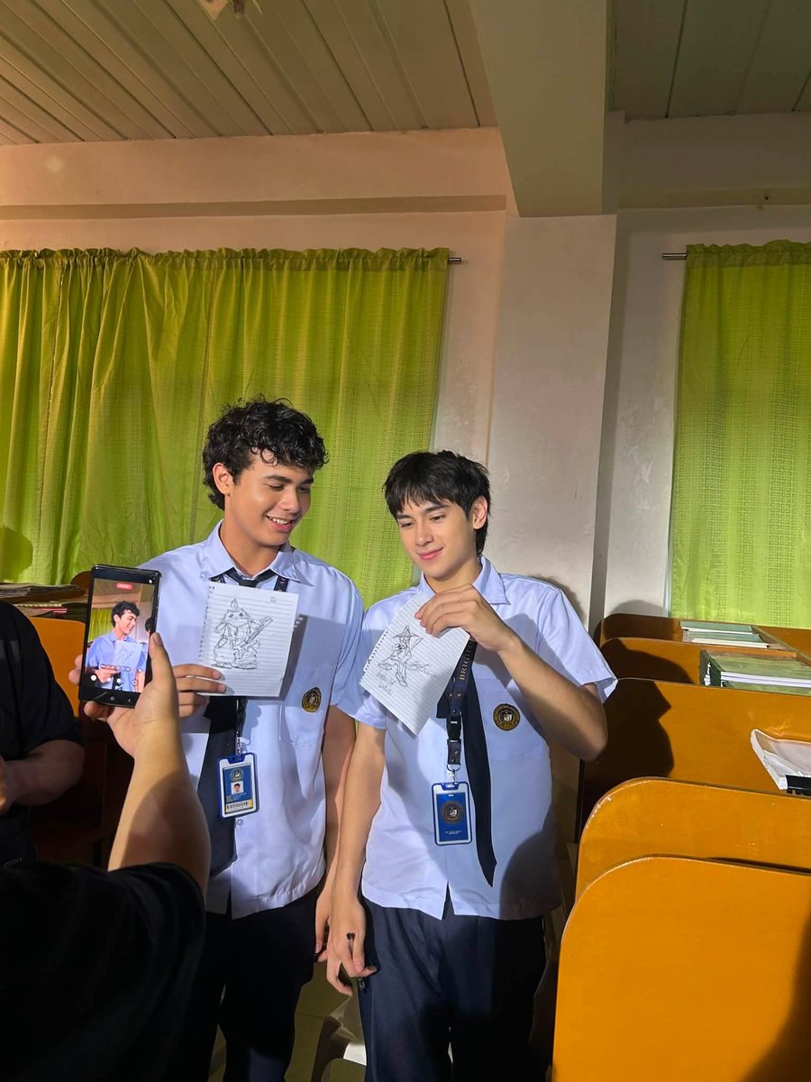 heath_cruz26022's tweet photo. Yung akala mo nag aaral nagdo drawing lang pala 😂
#HeathJornales
#MiCob
https://t.co/CFFoVX0c1Z https://t.co/YKLvHJE0RQ