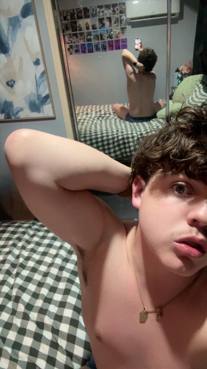 jay9jay007's tweet photo. Lowkey maybe I need a older men in my life #gayOF #twink #letmerideyou https://t.co/ebgnT48zD9