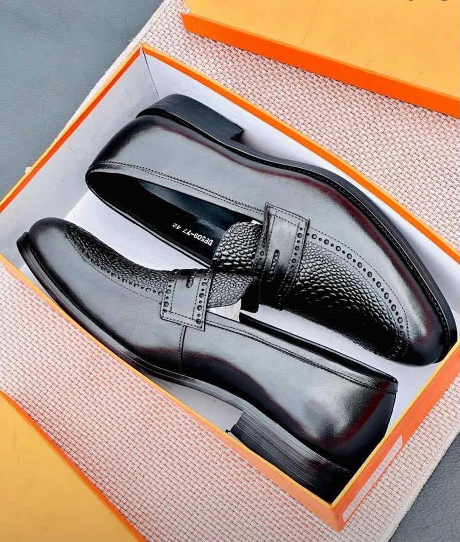 Naberz shoes tweet media