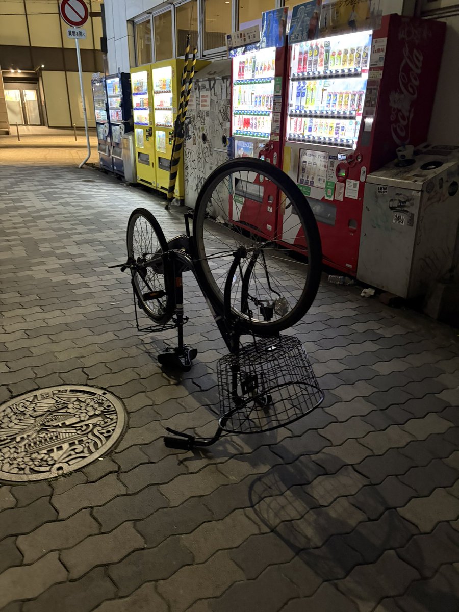 _sakura_tan2's tweet photo. 今日、20時からstand BAR福田屋だよ〜 https://t.co/m6zKzsefyR