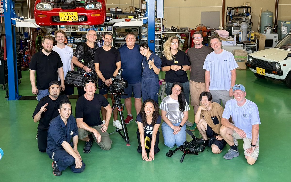 mikebrewer's tweet photo. We come together with @gre_jiijiriya ijiriya on a fantastically fun build with such an amazing host Yuki .. thank you for being so incredible and being part of team #wheelerdealers 🙏🏻👍🚗🇯🇵 https://t.co/HQWYb6raRu