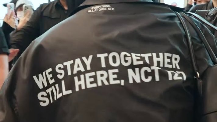 butterflyutsie's tweet photo. “coworkers” and they WILL be working together for another 10 years https://t.co/bGCkpIMj4y