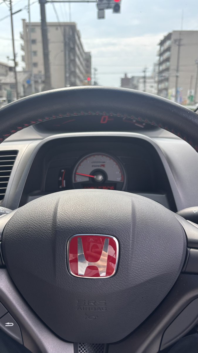 mizno55's tweet photo. お前せっかくかっこいいのにエアコン冷えなさすぎや https://t.co/llQnhX4QKo