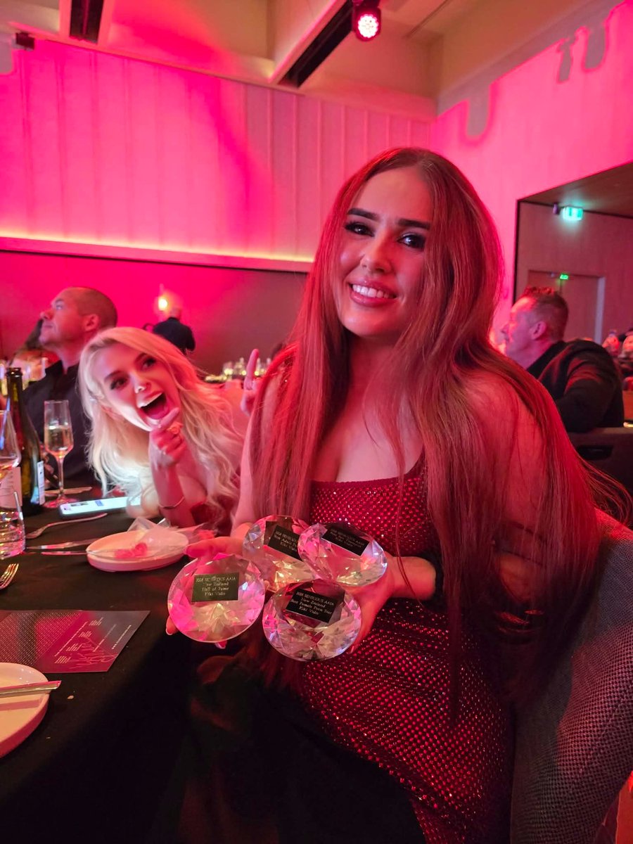 freakywithkiki's tweet photo. Absolutely blessed at the @AAIA_official and what an amazing night with 5 wins! 🎉

A little belated as there have been so many things in the works, but thank you to all those who voted, this years sponsors, and who have supported me through the years. 🩷 https://t.co/RNF0gIwIjU