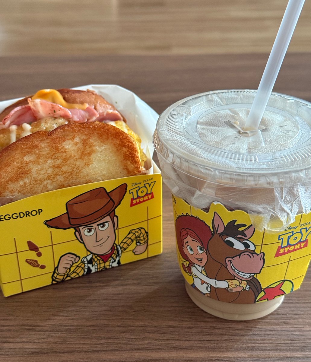 you00__'s tweet photo. エッグドロップ配達お願いしたら、トイストーリーだった🧸🤎
最近サンドウィッチにハマってる笑 https://t.co/s7XZcIVLRQ