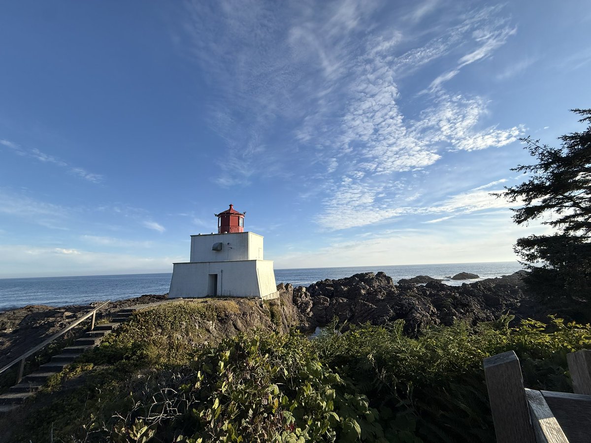 YanZuo8's tweet photo. Ucluelet：宁静的小镇 https://t.co/T0hfU6f2uD