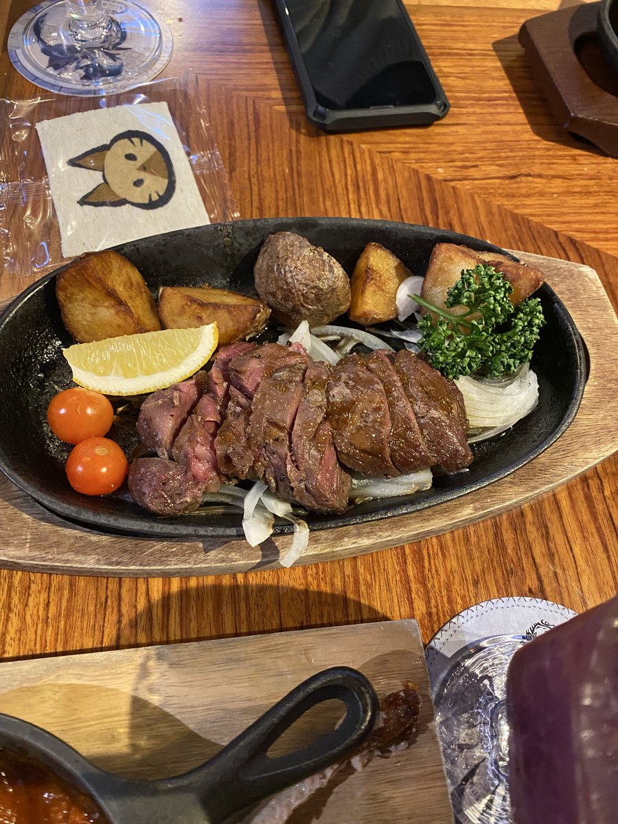 R4bbitsub's tweet photo. monster hunter cafe 🔥🔥🔥🔥🔥🔥 https://t.co/f60IUH9dwy
