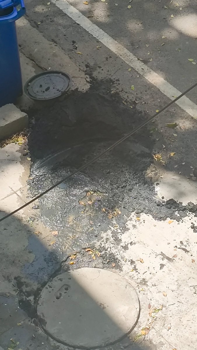 circletonemusic's tweet photo. @chairmanbwssb hey, why are BWSSB people pumping out sludge and dumping it on the road/building driveway https://t.co/npuYEz4aqN