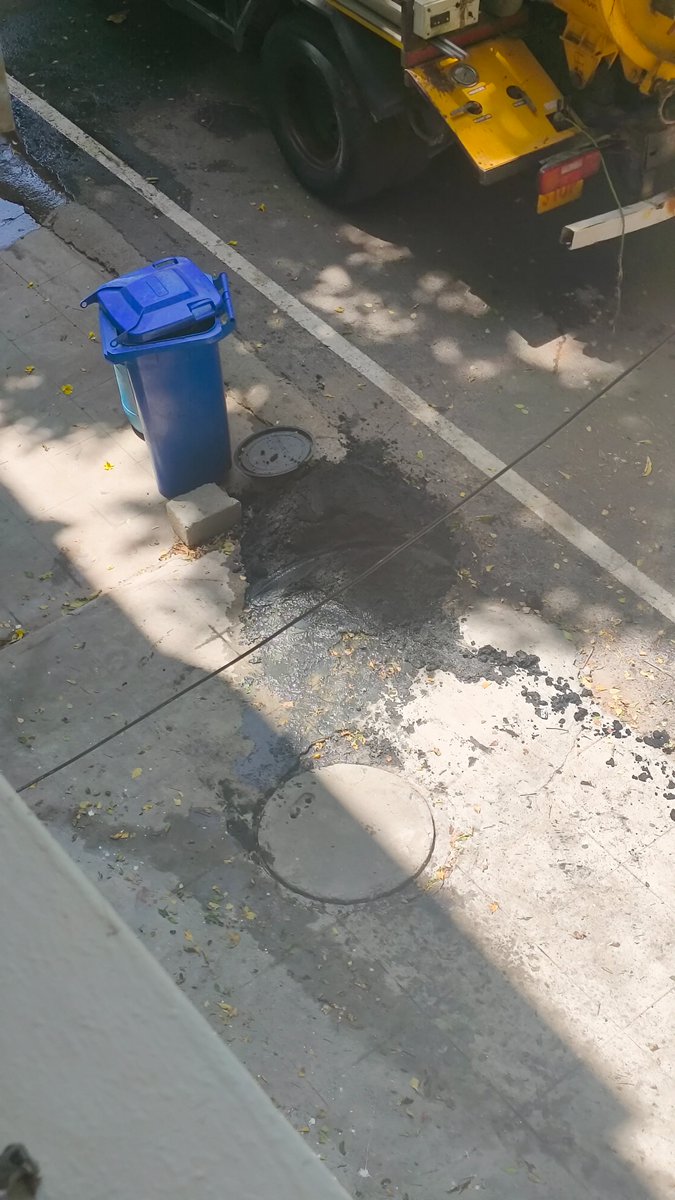 circletonemusic's tweet photo. @chairmanbwssb hey, why are BWSSB people pumping out sludge and dumping it on the road/building driveway https://t.co/npuYEz4aqN